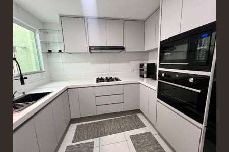 Casa de condomínio à venda com 120m², 3 quartos e 2 vagas Casa de condomínio à venda com 120m², 3 quartos e 2 vagasCozinha