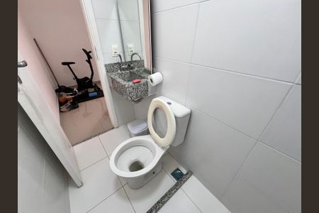 Casa de condomínio à venda com 120m², 3 quartos e 2 vagas Casa de condomínio à venda com 120m², 3 quartos e 2 vagasBanheiro Terraço