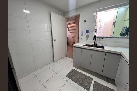 Casa de condomínio à venda com 120m², 3 quartos e 2 vagas Casa de condomínio à venda com 120m², 3 quartos e 2 vagasCozinha