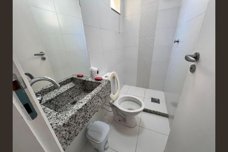 Casa de condomínio à venda com 120m², 3 quartos e 2 vagas Casa de condomínio à venda com 120m², 3 quartos e 2 vagasBanheiro Terraço