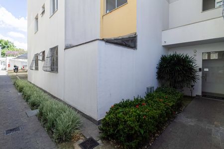 Apartamento à venda com 68m², 3 quartos e 2 vagasEntrada