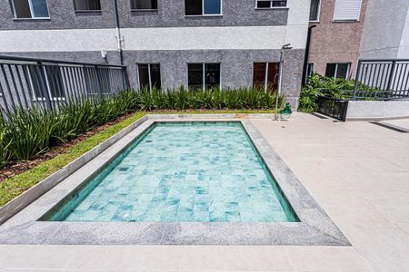 Apartamento à venda com 44m², 2 quartos e 1 vaga Apartamento à venda com 44m², 2 quartos e 1 vagaÁrea comum - Piscina