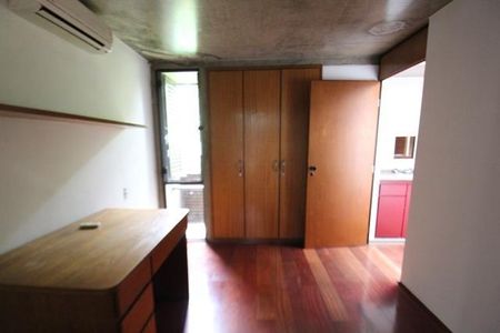 Casa à venda com 480m², 4 quartos e 5 vagas