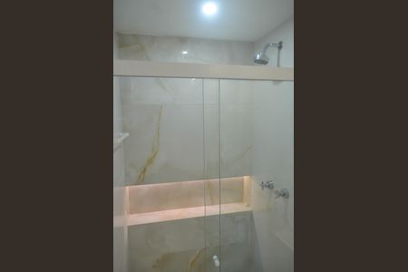 Apartamento à venda com 106m², 3 quartos e 2 vagas Apartamento à venda com 106m², 3 quartos e 2 vagasBanheiro Suíte 1