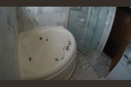 Apartamento à venda com 263m², 4 quartos e 3 vagas Apartamento à venda com 263m², 4 quartos e 3 vagasSuíte