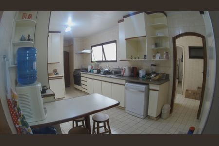Apartamento à venda com 263m², 4 quartos e 3 vagas Apartamento à venda com 263m², 4 quartos e 3 vagasCozinha