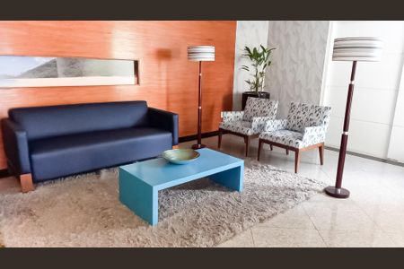 Apartamento à venda com 150m², 3 quartos e 2 vagas Apartamento à venda com 150m², 3 quartos e 2 vagasHall