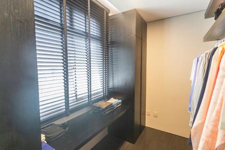 Apartamento à venda com 164m², 2 quartos e 1 vagaCloset da Suíte 1