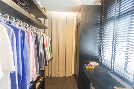 Apartamento à venda com 164m², 2 quartos e 1 vagaCloset da Suíte 1