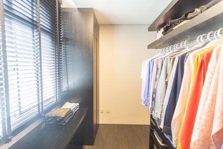 Apartamento à venda com 164m², 2 quartos e 1 vagaCloset da Suíte 1