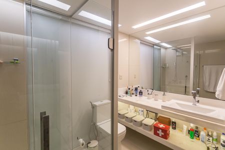 Apartamento à venda com 164m², 2 quartos e 1 vagaBanheiro da Suíte 1