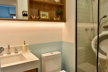 Apartamento à venda com 58m², 2 quartos e 1 vaga Apartamento à venda com 58m², 2 quartos e 1 vagaBanheiro Social
