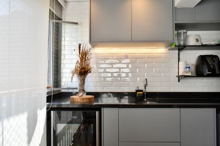 Apartamento à venda com 58m², 2 quartos e 1 vaga Apartamento à venda com 58m², 2 quartos e 1 vagaSacada