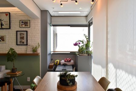 Apartamento à venda com 58m², 2 quartos e 1 vaga Apartamento à venda com 58m², 2 quartos e 1 vagaSacada