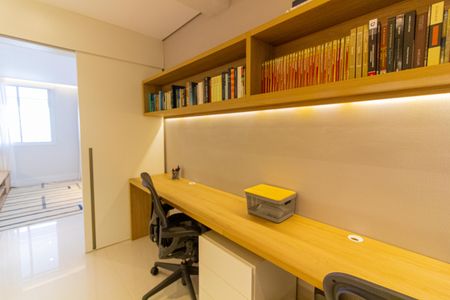 Apartamento à venda com 175m², 3 quartos e 3 vagasEscritório