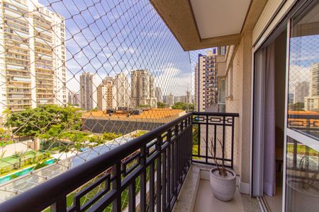 Apartamento à venda com 175m², 3 quartos e 3 vagasVaranda da Suíte 1