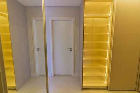 Apartamento à venda com 175m², 3 quartos e 3 vagasSuíte 1 