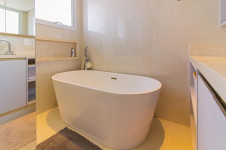 Apartamento à venda com 175m², 3 quartos e 3 vagasBanheiro da Suíte 1