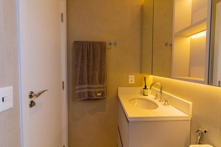 Apartamento à venda com 175m², 3 quartos e 3 vagasBanheiro da Suíte 2