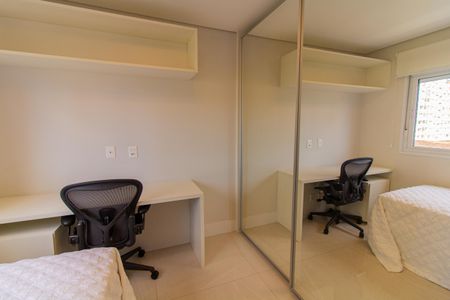 Apartamento à venda com 175m², 3 quartos e 3 vagasSuíte 2