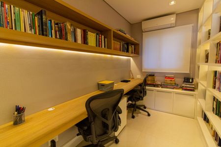 Apartamento à venda com 175m², 3 quartos e 3 vagasEscritório