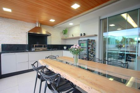 Apartamento à venda com 233m², 3 quartos e 3 vagasEspaço Gourmet