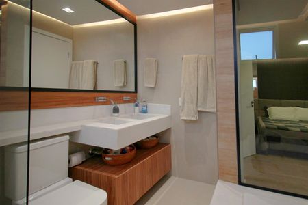 Apartamento à venda com 233m², 3 quartos e 3 vagasBanheiro da Suíte