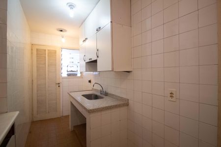 Apartamento à venda com 117m², 2 quartos e 1 vaga Apartamento à venda com 117m², 2 quartos e 1 vagaCozinha