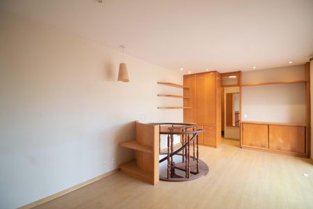 Apartamento à venda com 117m², 2 quartos e 1 vaga Apartamento à venda com 117m², 2 quartos e 1 vagaSuíte master