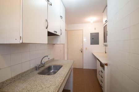 Apartamento à venda com 117m², 2 quartos e 1 vaga Apartamento à venda com 117m², 2 quartos e 1 vagaCozinha