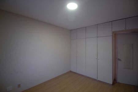 Apartamento à venda com 117m², 2 quartos e 1 vaga Apartamento à venda com 117m², 2 quartos e 1 vagaQuarto