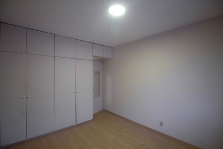 Apartamento à venda com 117m², 2 quartos e 1 vaga Apartamento à venda com 117m², 2 quartos e 1 vagaQuarto