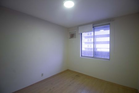 Apartamento à venda com 117m², 2 quartos e 1 vaga Apartamento à venda com 117m², 2 quartos e 1 vagaQuarto