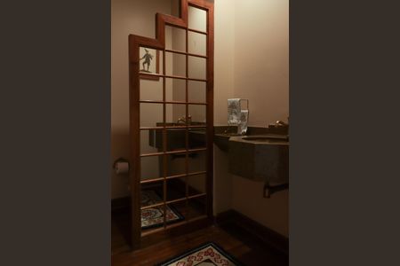 Apartamento à venda com 330m², 5 quartos e 5 vagas Apartamento à venda com 330m², 5 quartos e 5 vagasLavabo