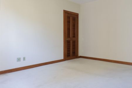 Apartamento à venda com 330m², 5 quartos e 5 vagas Apartamento à venda com 330m², 5 quartos e 5 vagasSuíte principal