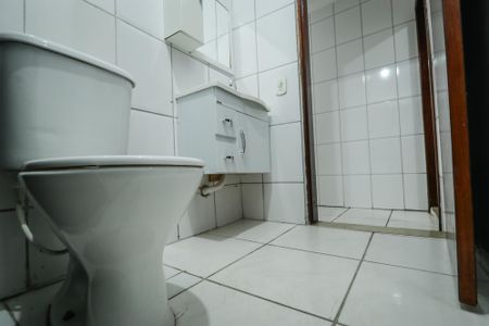 Casa para alugar com 60m², 2 quartos e sem vaga Casa para alugar com 60m², 2 quartos e sem vagaBanheiro