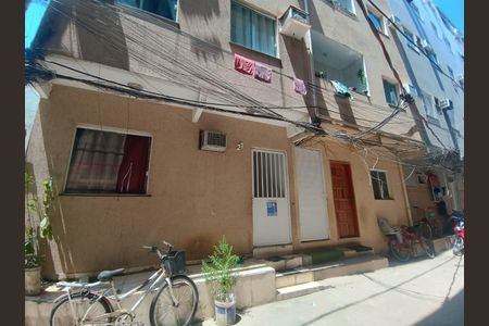 Apartamento à venda com 40m², 2 quartos e sem vagaFachada do Prédio e placa