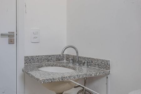 Apartamento à venda com 58m², 2 quartos e 1 vagaBanheiro da Suíte 1