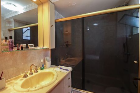 Apartamento à venda com 167m², 4 quartos e 2 vagasBanheiro da Suíte 1