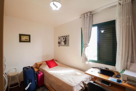 Apartamento à venda com 167m², 4 quartos e 2 vagasQuarto 2