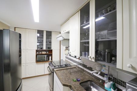 Apartamento à venda com 167m², 4 quartos e 2 vagasCozinha