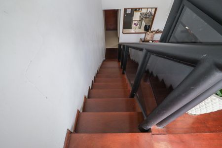 Apartamento à venda com 167m², 4 quartos e 2 vagasEscada