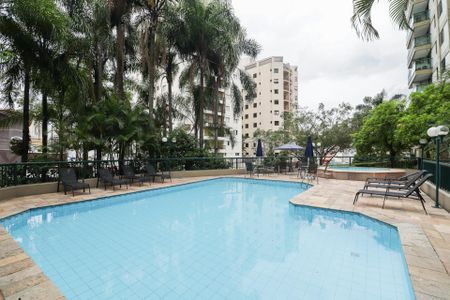 Apartamento à venda com 167m², 4 quartos e 2 vagasPiscina