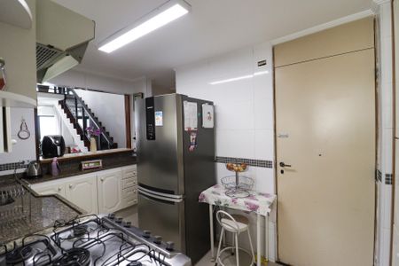 Apartamento à venda com 167m², 4 quartos e 2 vagasCozinha
