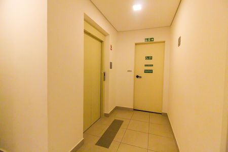 Apartamento para alugar com 34m², 2 quartos e 1 vagaHall
