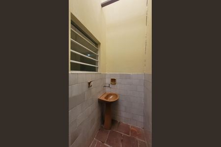 Casa à venda com 256m², 4 quartos e 3 vagas Casa à venda com 256m², 4 quartos e 3 vagasLavanderia