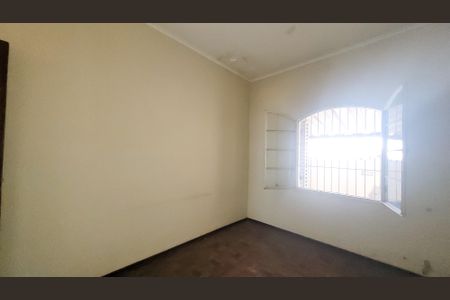 Casa à venda com 256m², 4 quartos e 3 vagas Casa à venda com 256m², 4 quartos e 3 vagasQuarto1