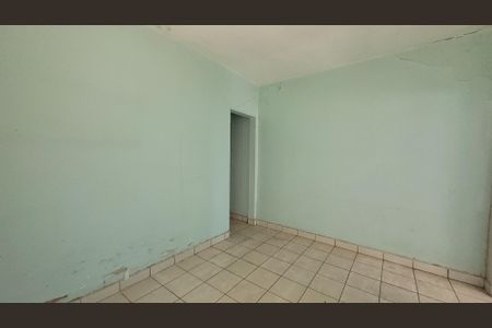 Casa à venda com 256m², 4 quartos e 3 vagas Casa à venda com 256m², 4 quartos e 3 vagasEdícula - Quarto