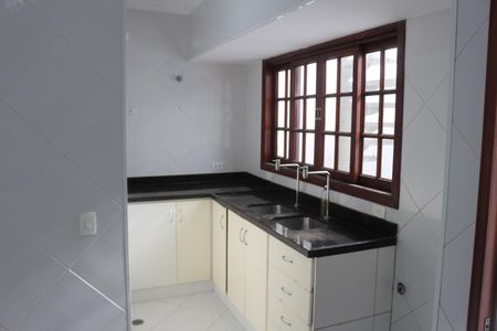 Casa à venda com 124m², 3 quartos e 1 vagaCozinha
