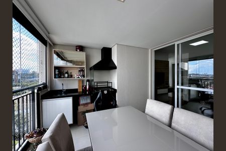 Apartamento à venda com 68m², 2 quartos e 2 vagasVaranda